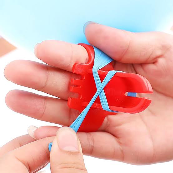 Balloon Tie Assist Tool