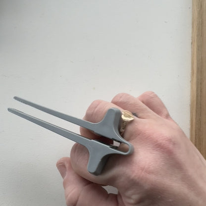 Finger Chopsticks